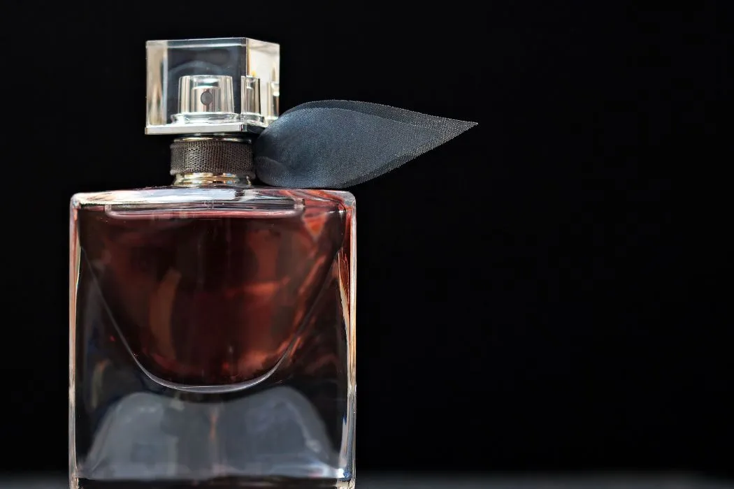 Perfume for grooms